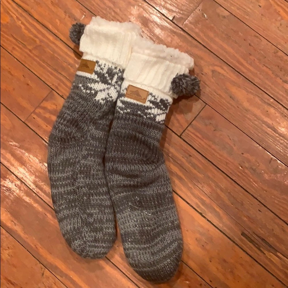 High Sierra fuzzy socks